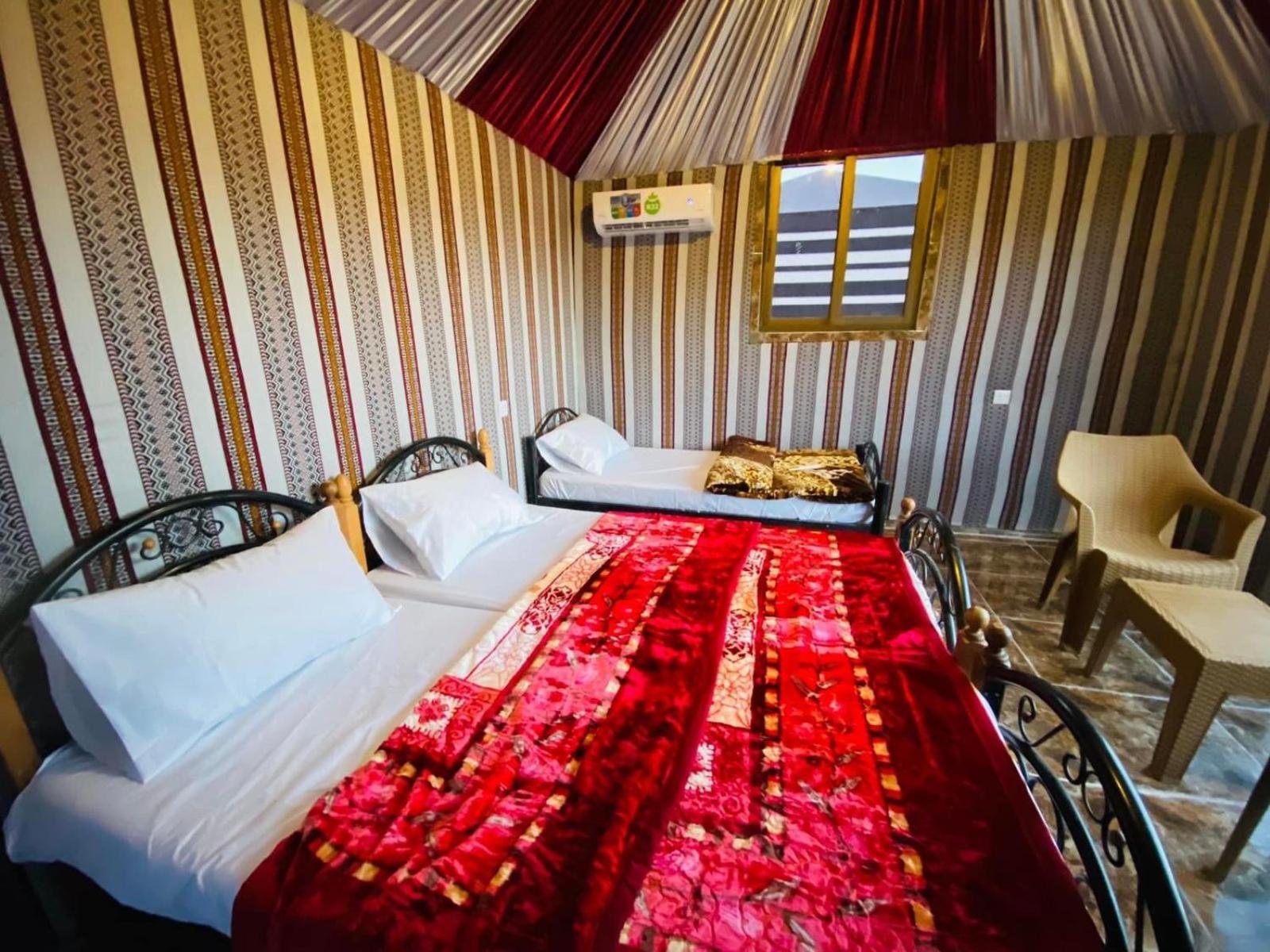 Scarlet Luxury Camp Wadi Rum Eksteriør bilde