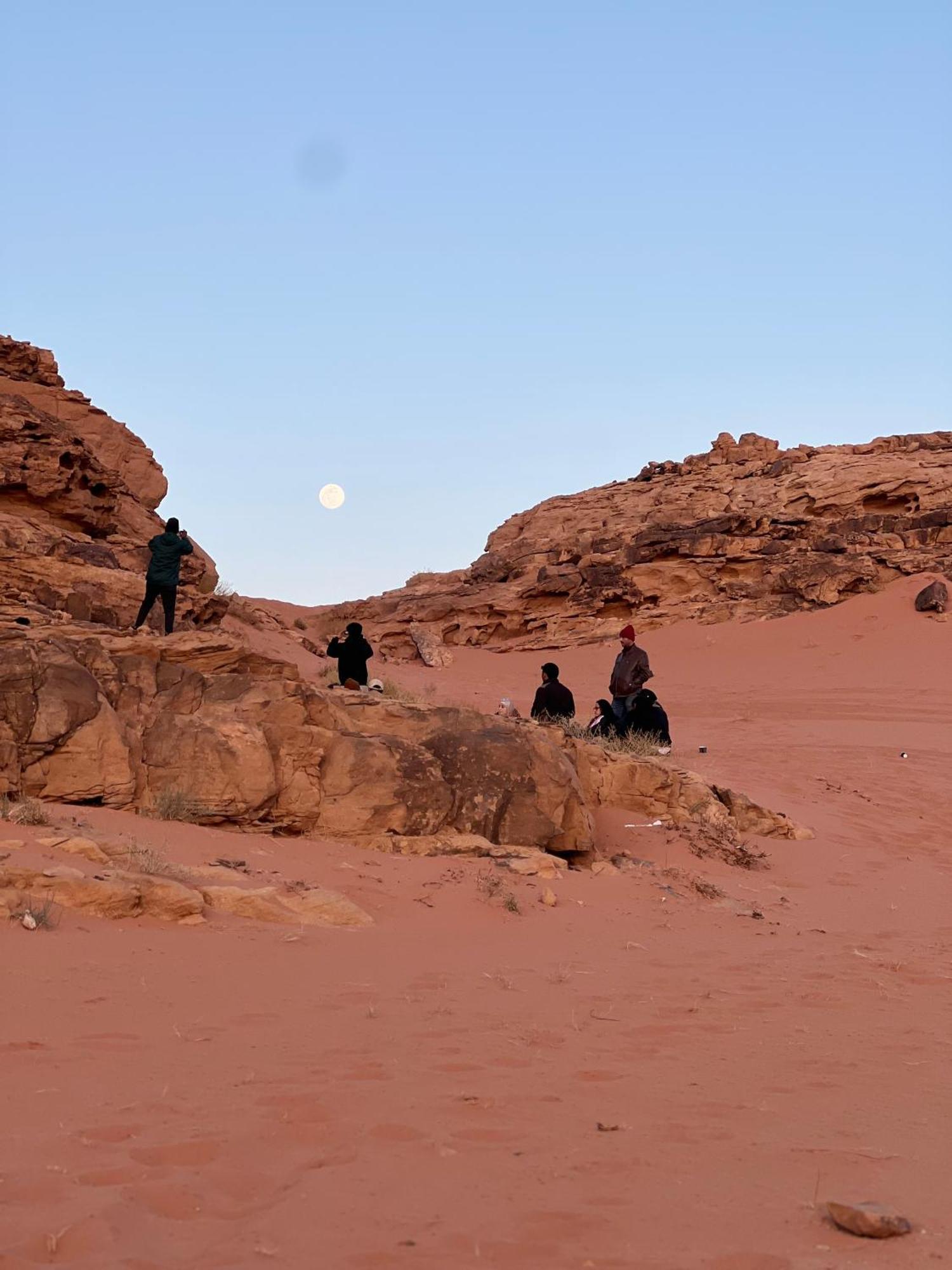 Scarlet Luxury Camp Wadi Rum Eksteriør bilde