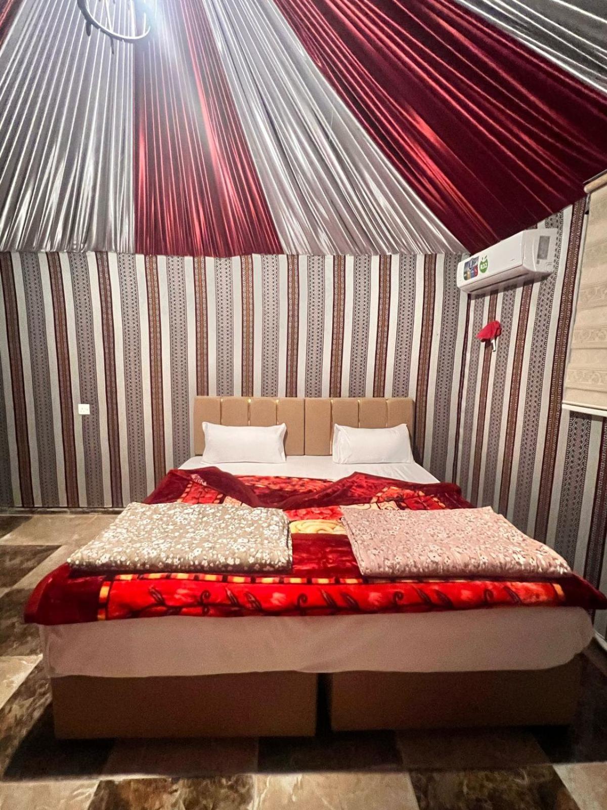 Scarlet Luxury Camp Wadi Rum Eksteriør bilde
