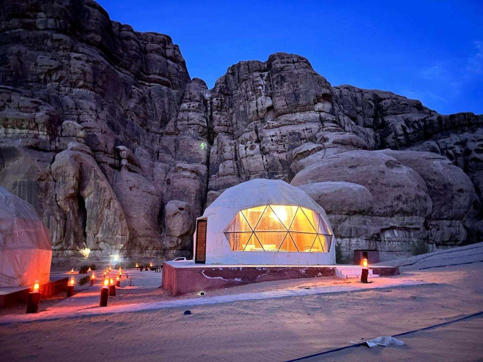 Scarlet Luxury Camp Wadi Rum Eksteriør bilde