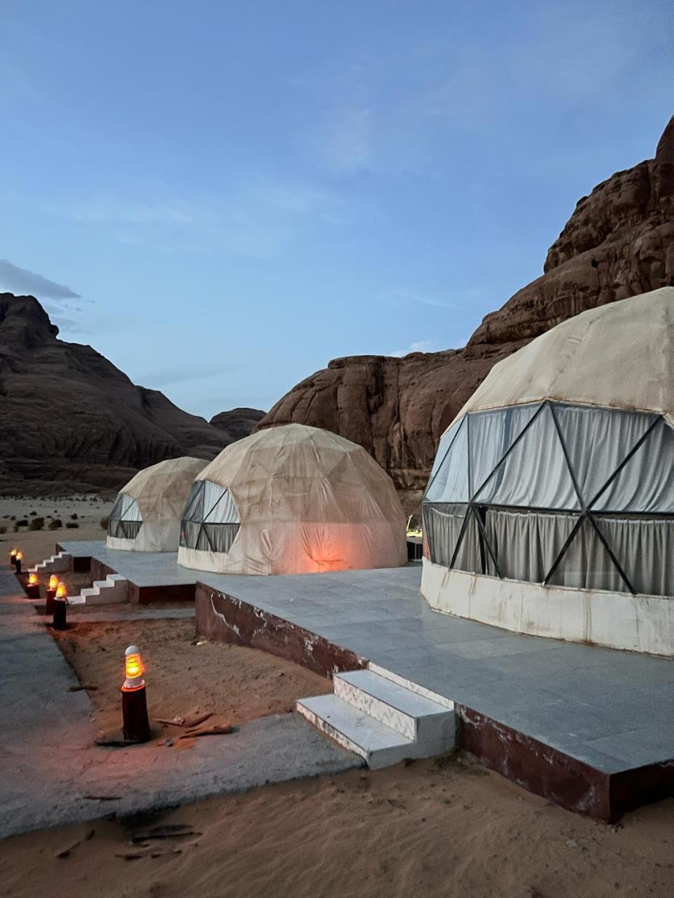 Scarlet Luxury Camp Wadi Rum Eksteriør bilde