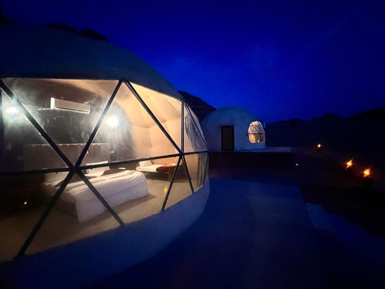 Scarlet Luxury Camp Wadi Rum Eksteriør bilde